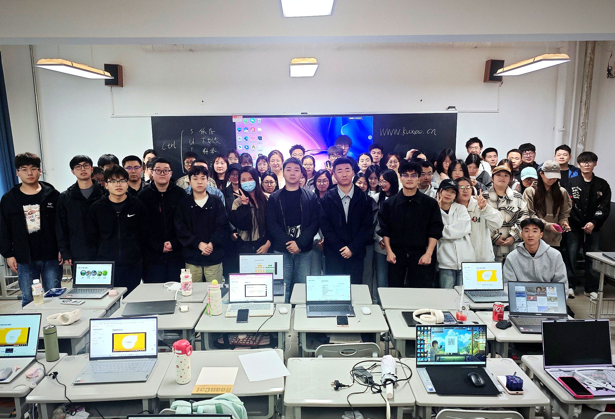 數智賦能跨境電商 校企共育應用新才——教務處與阿里巴巴面向撫遠校區推進產教融合課程共建新模式